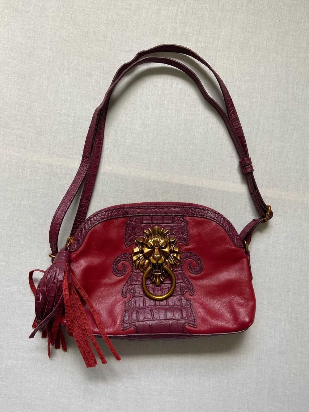 Sharif Vintage Purse with Lion Detail Red - Tassle Zipper